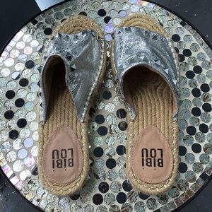 Bibi Lou Metallic Leather Silver Studded Espadrille Slide Sandals Beautiful
